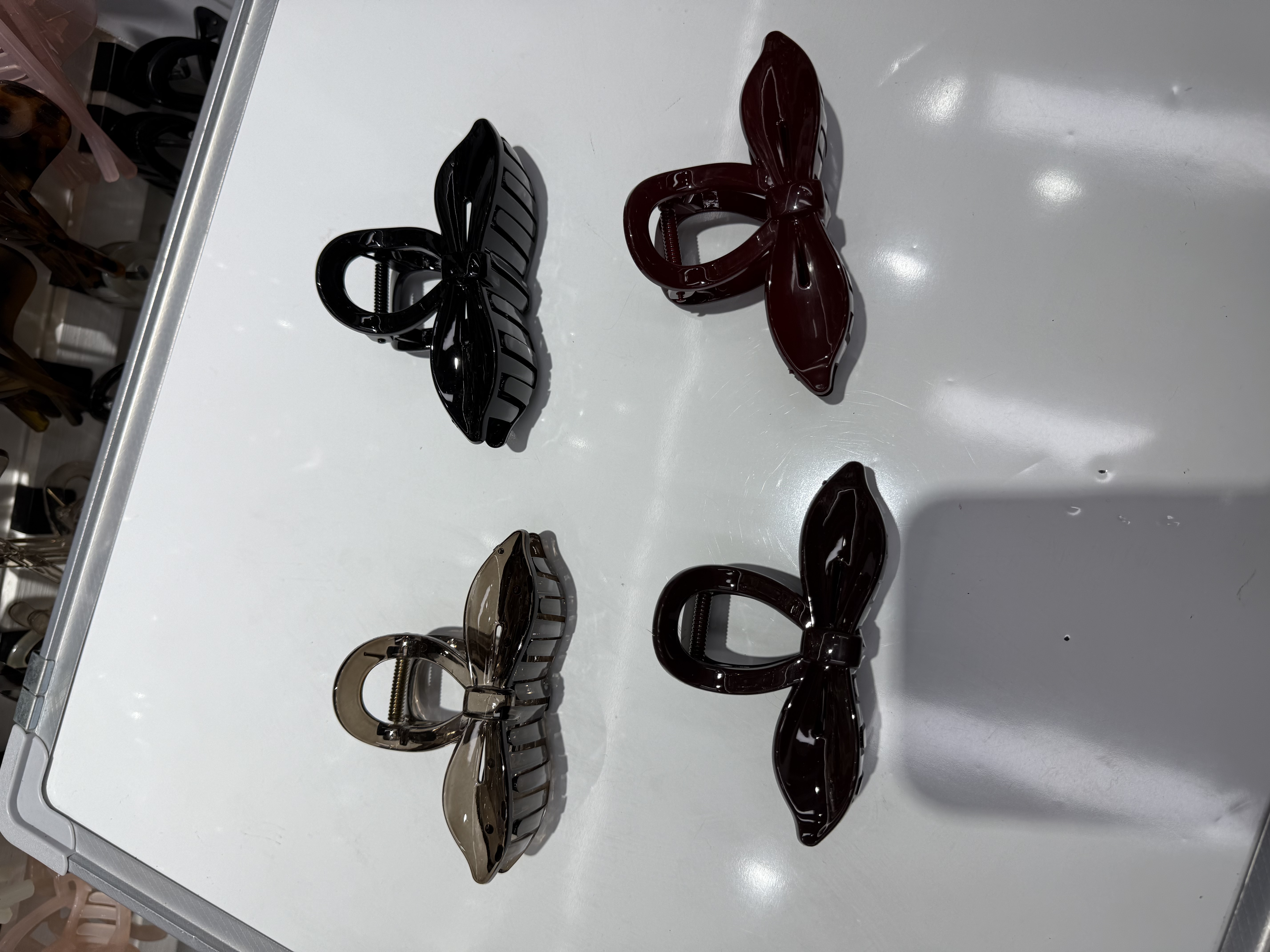 Mid-sized Korean-style grappling clips for women with a high-end feel 2026 new bow clip hairpin at the back of the head, elegant and stylish hair accessory... Hairpin details Picture