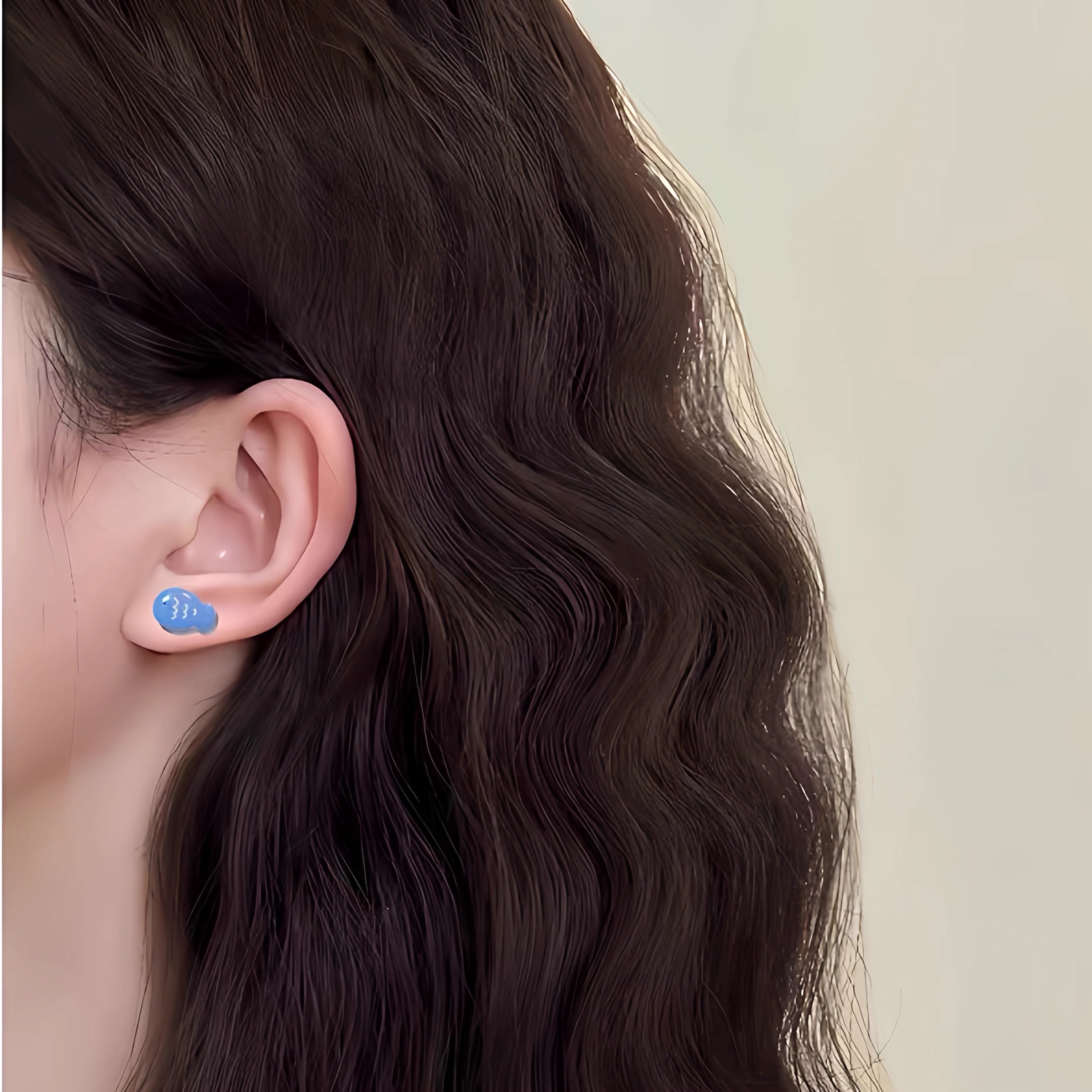 The 2026 new style of ear studs for women is cute and small, featuring cat and fish earrings. It is made of pure silver, with asymmetrical ear studs and no ear holes Item Picture