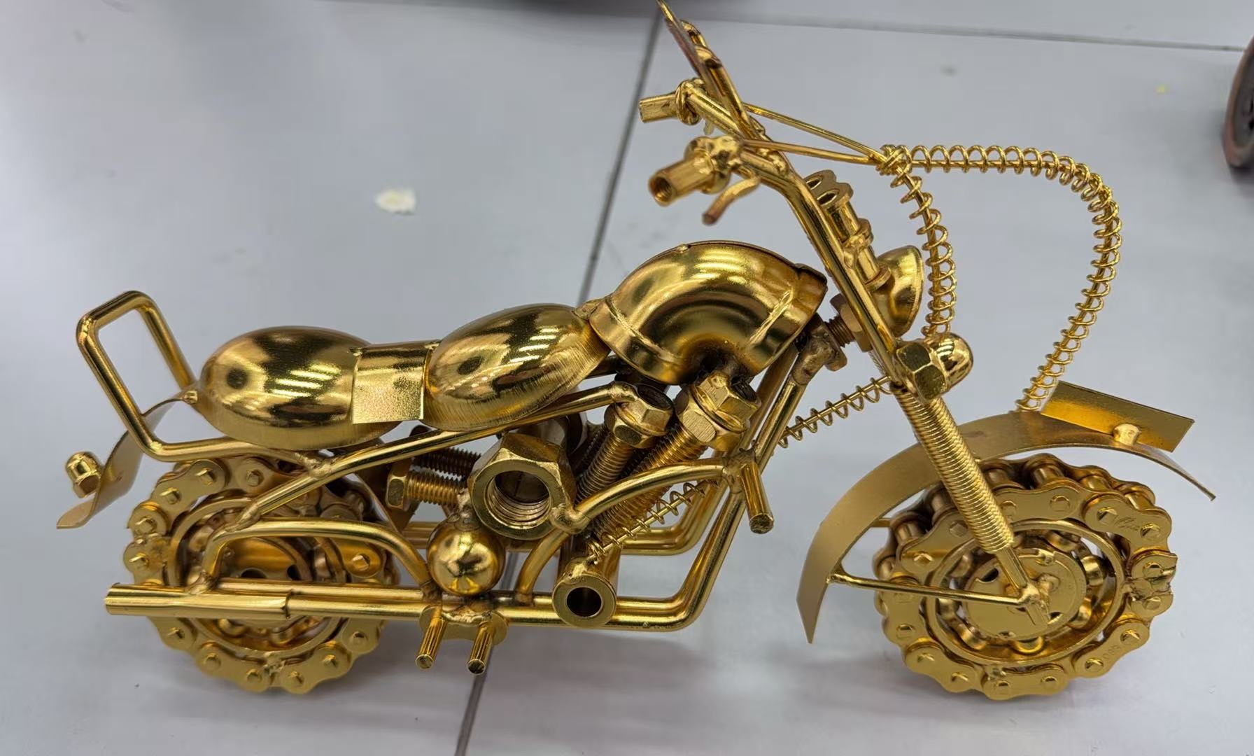 1028金色 摩托摆件