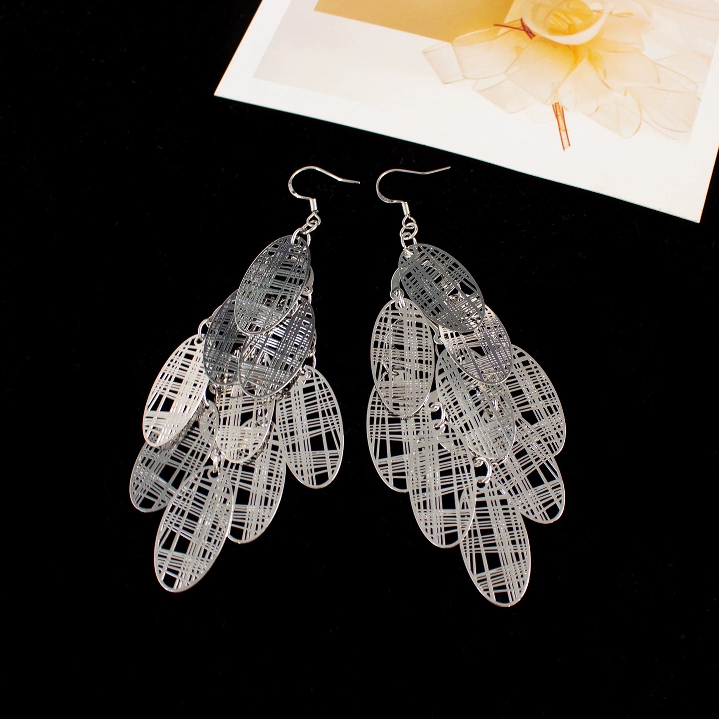 欧美风夸张银色镂空圆片气场大耳环长款圆脸显瘦冷淡风时尚耳饰女详情图9