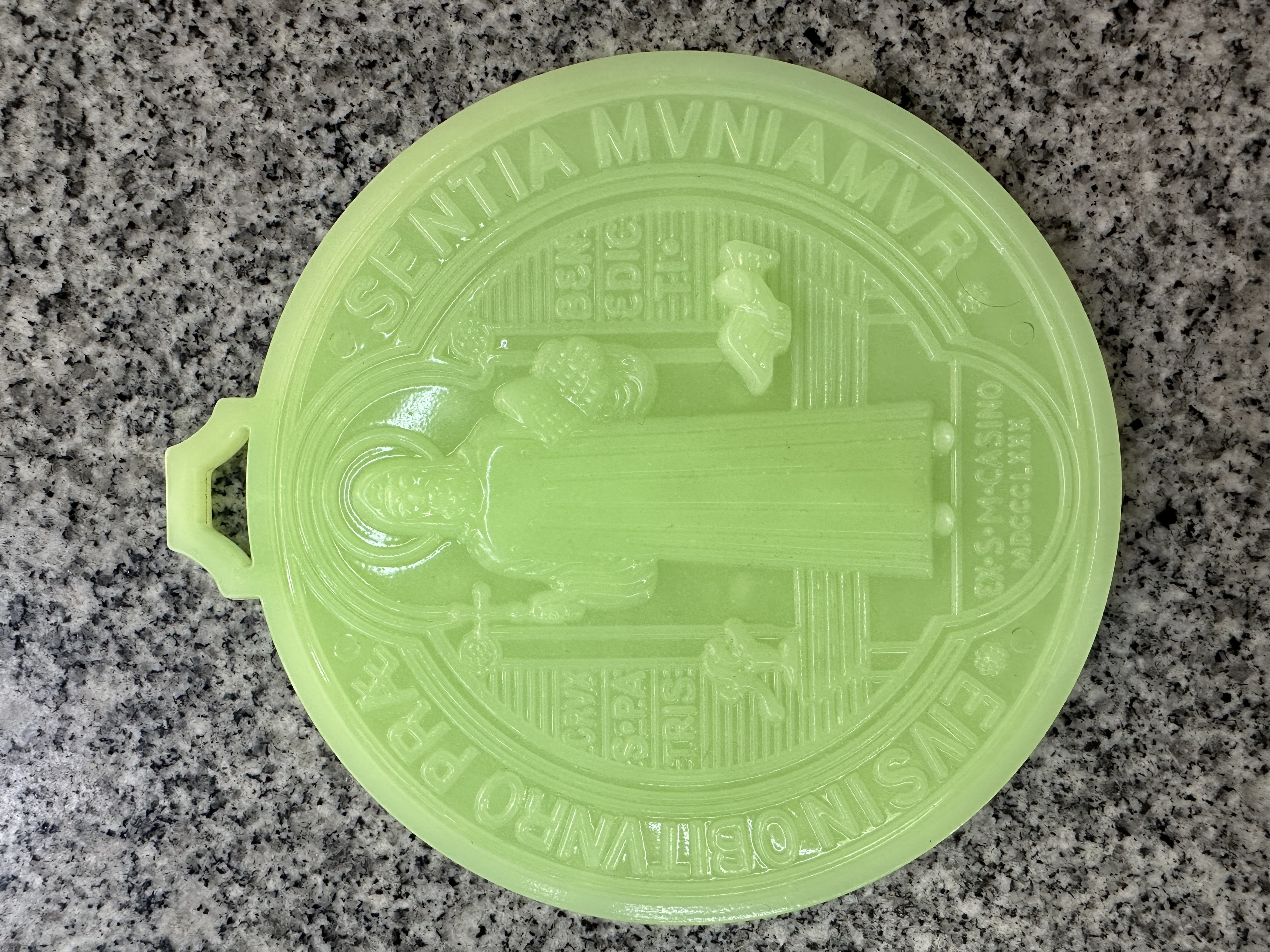 吧唧世界杯挂件马蹄铁胸章吧唧徽章纪念品