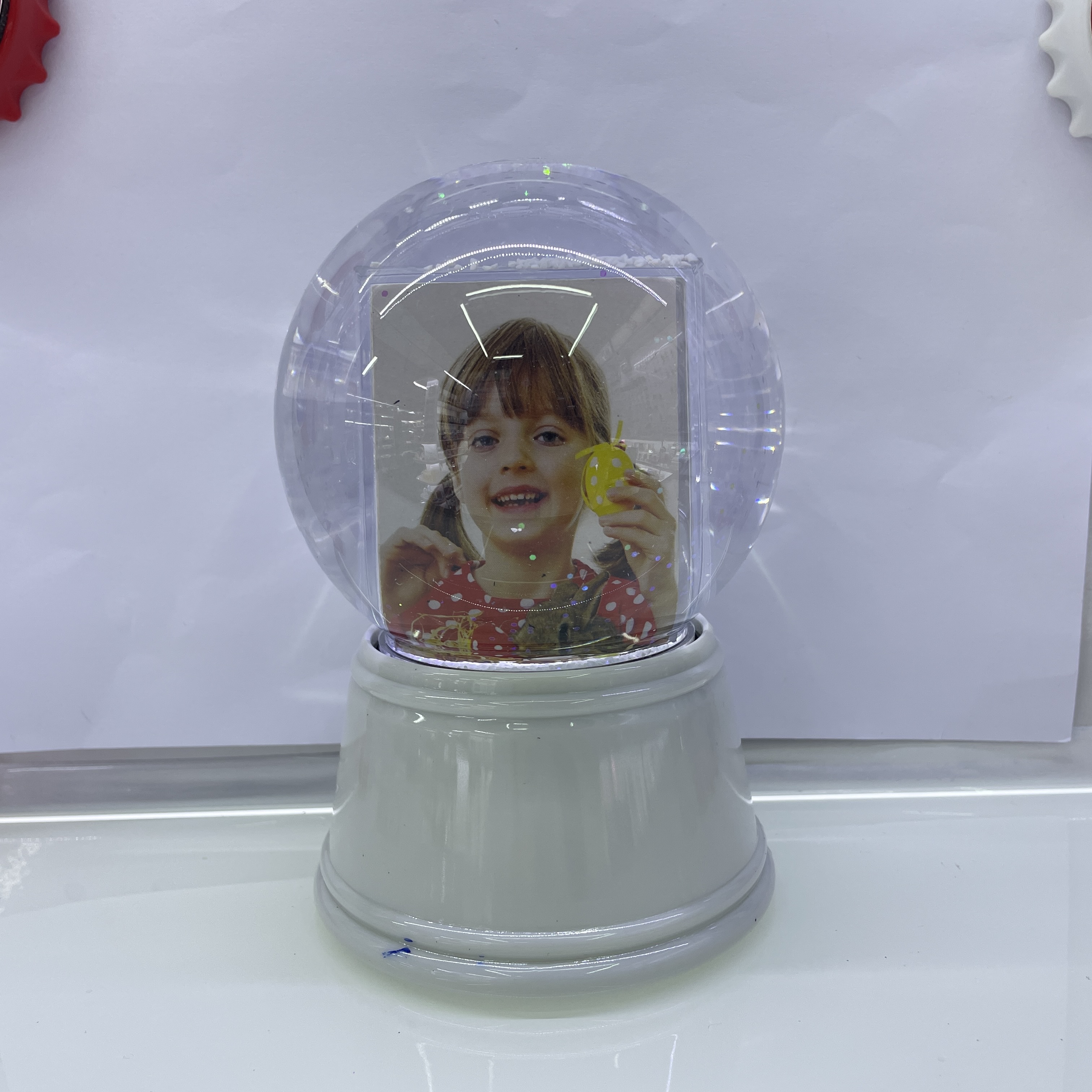 High-bottom flowing sand water ball photo frame, creative photo frame decoration for Christmas and Valentine's Day detail image 4