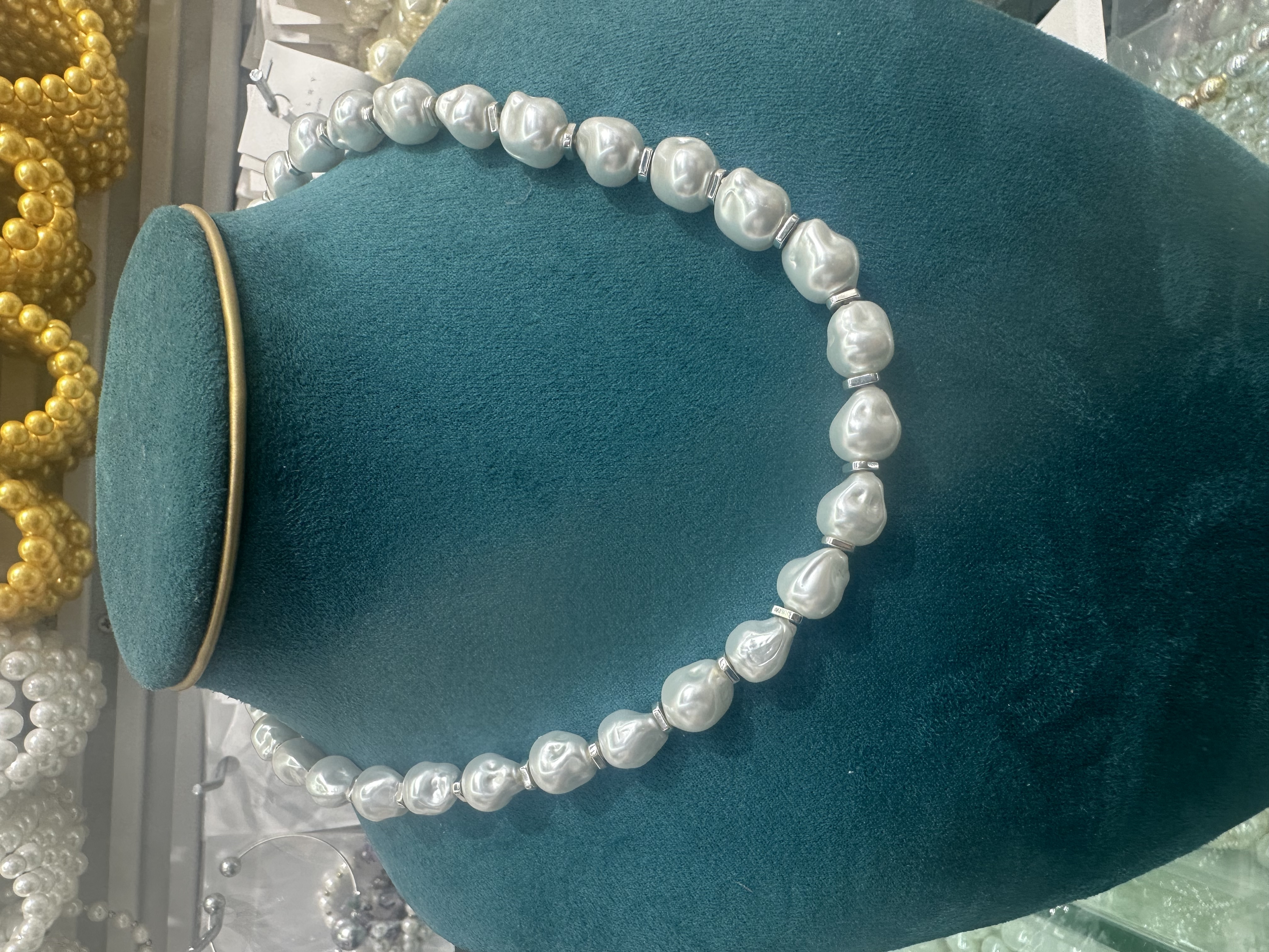 巴洛克异形防珍珠，今年时尚流行款，哑光色系列珍珠。大昌珠宝A0003