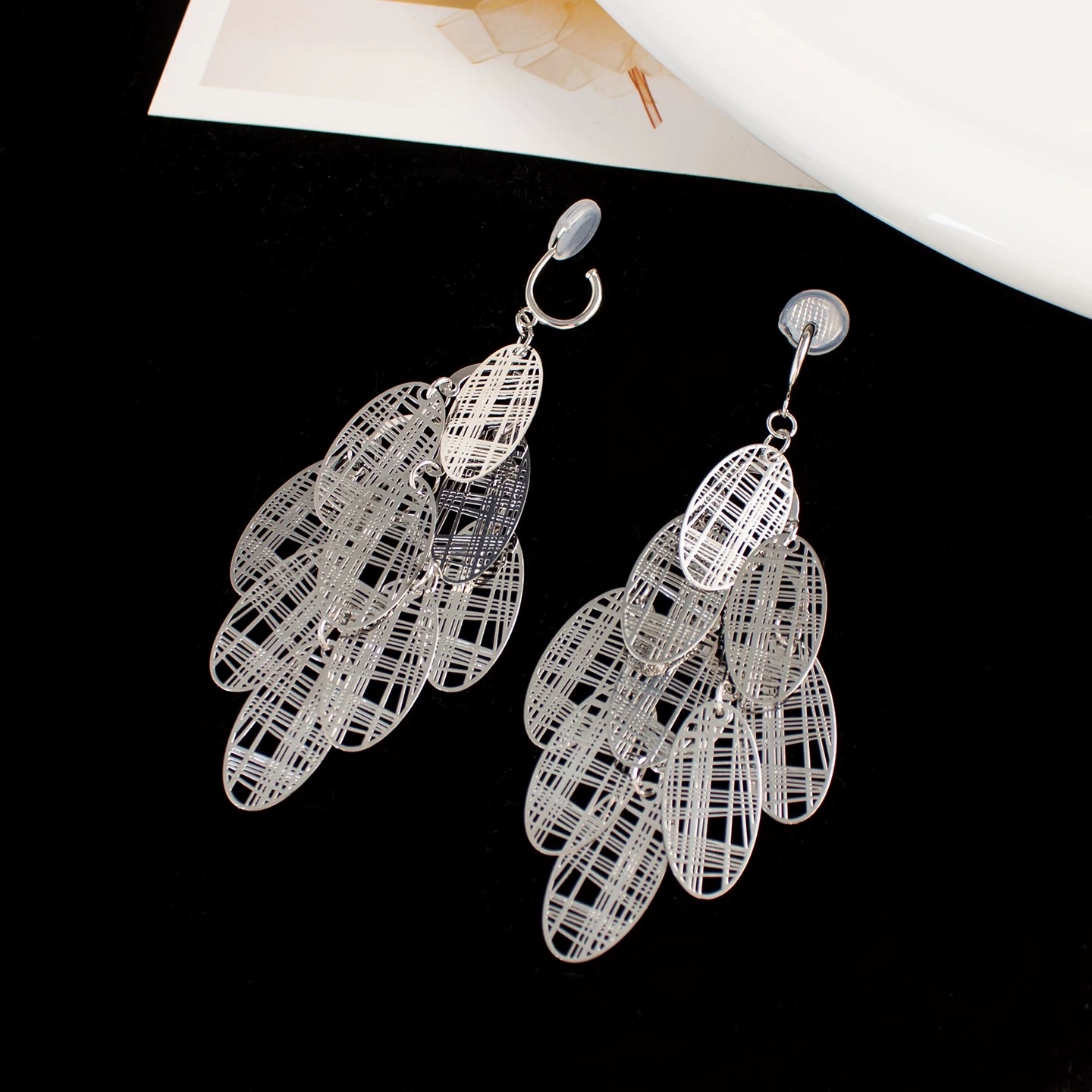 欧美风夸张银色镂空圆片气场大耳环长款圆脸显瘦冷淡风时尚耳饰女详情图2