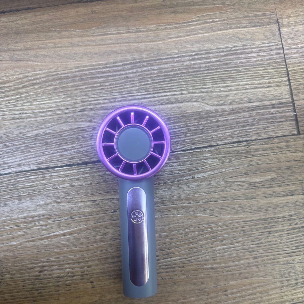新款卡通电风扇台扇学生宿舍迷你办公室桌面静音小型风扇家用风扇详情图1