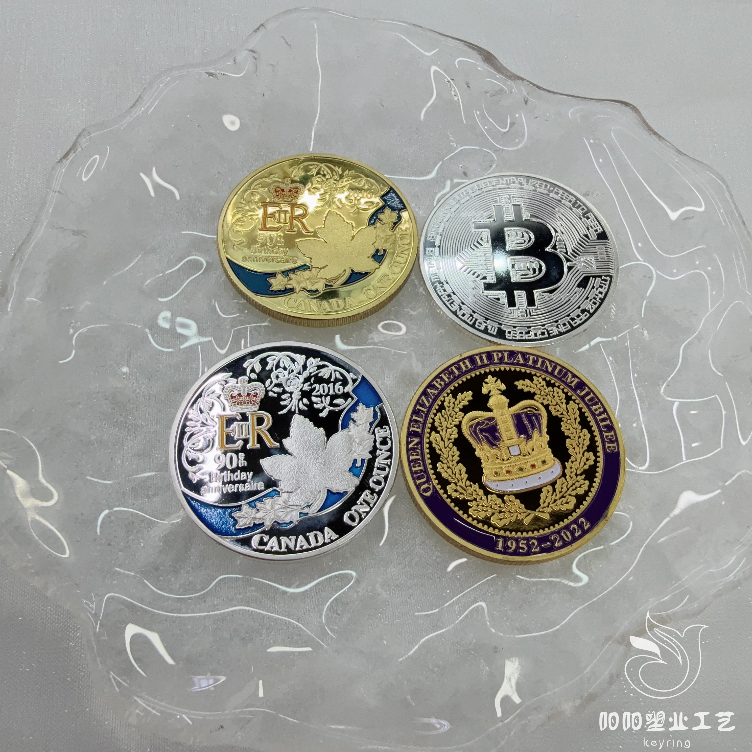 Customized cultural and creative museum badges, gold and silver coins, enterprise anniversary souvenirs, commemorative coins, travel commemorative cards, German travel souvenirs, World Cup Item Picture