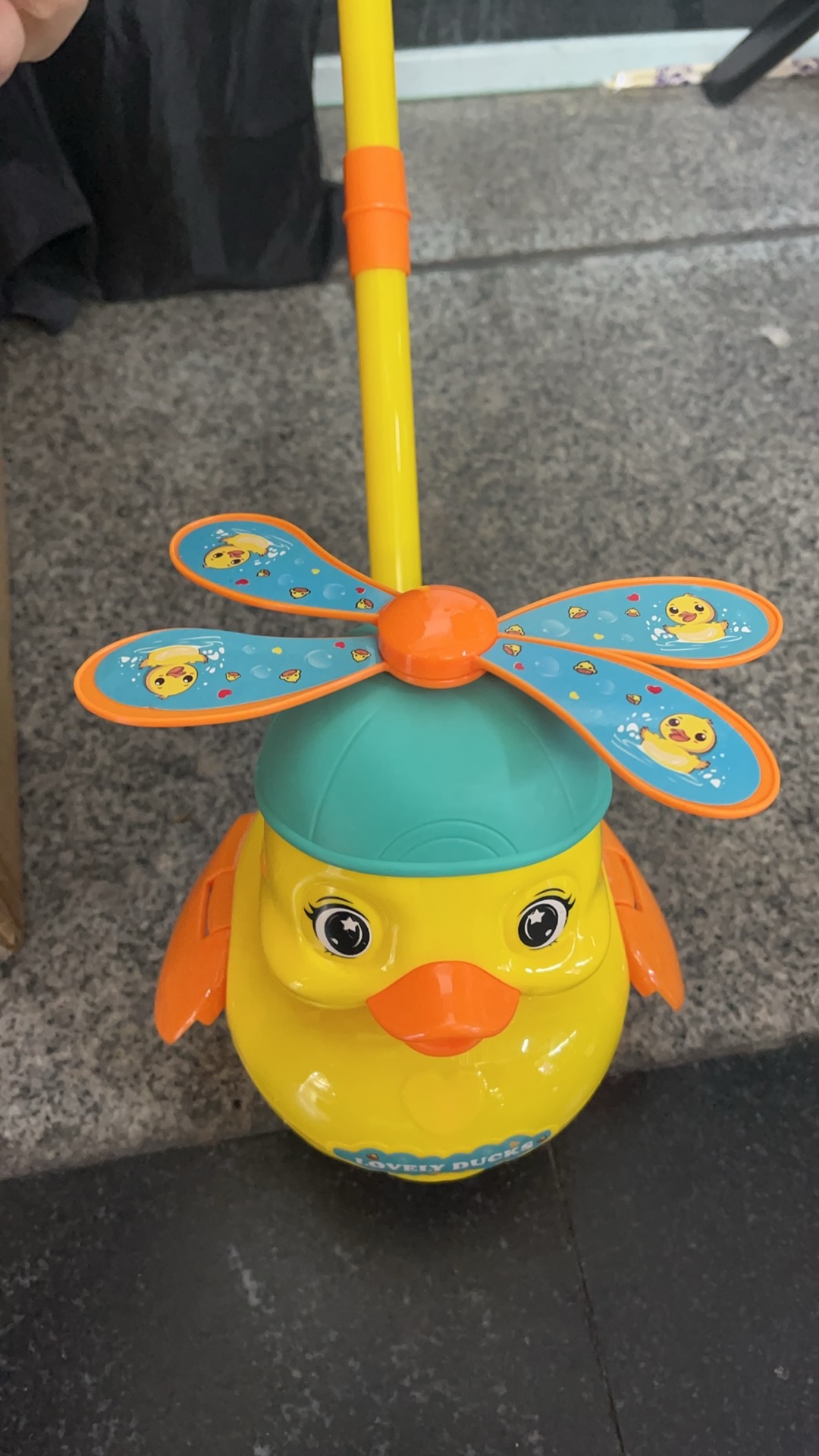 经典儿童学步手推玩具出口热销产品白底实物图