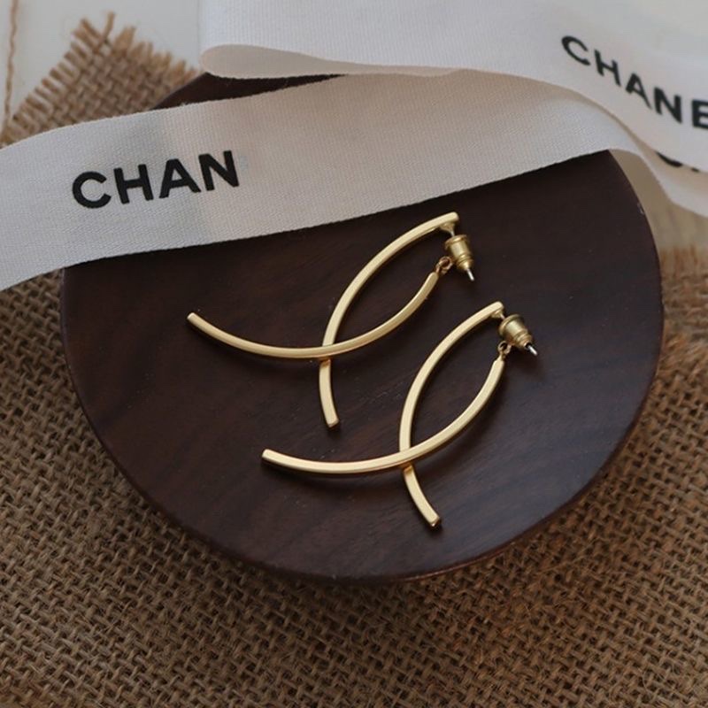 s925 sterling silver needle cross-shaped unique earrings, a new 2025 Korean-style, trendy, niche design, high-end earrings detail image 3