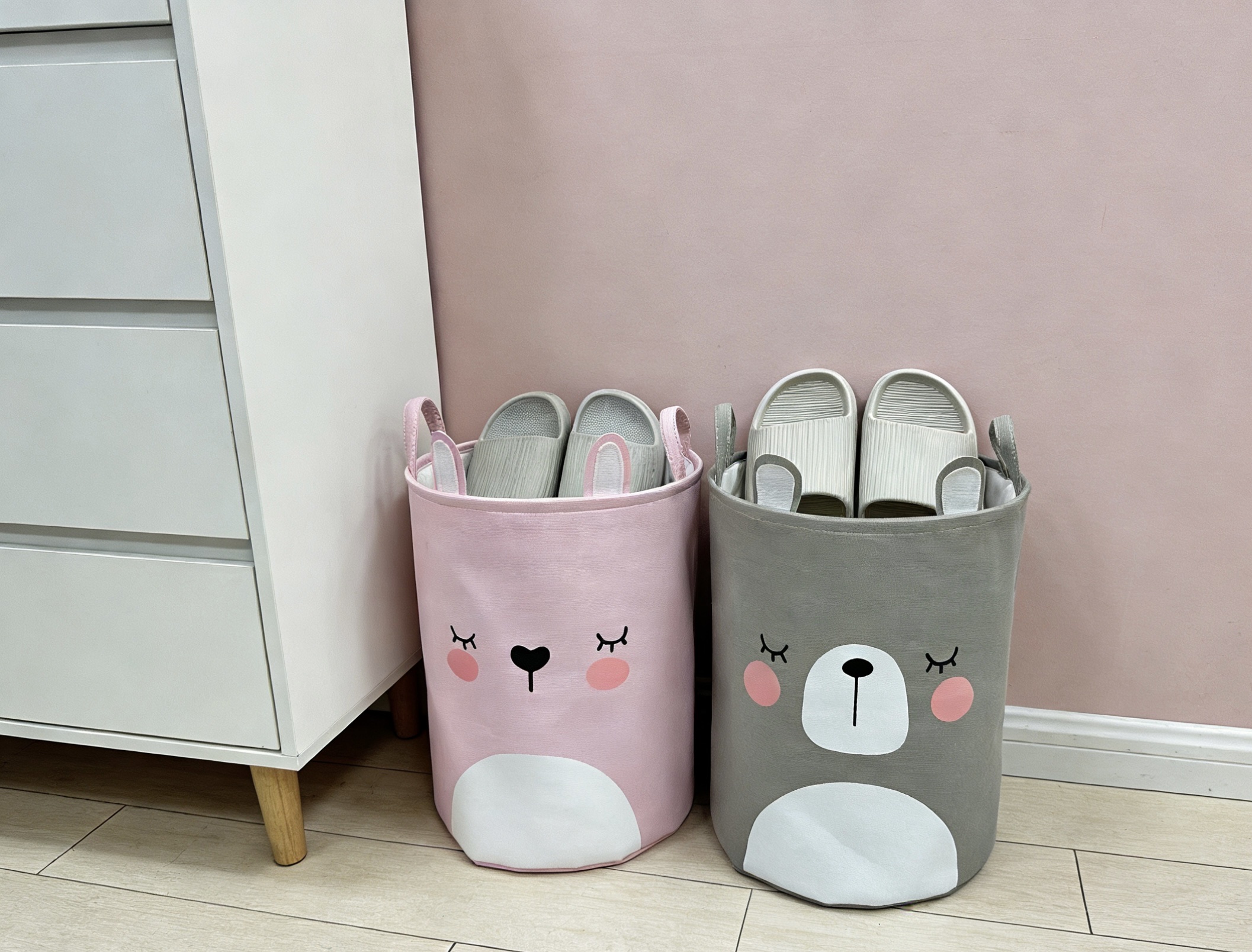 Large-capacity thickened plastic storage box, multi-purpose organizing box for home kitchen and bedroom Application Scenario