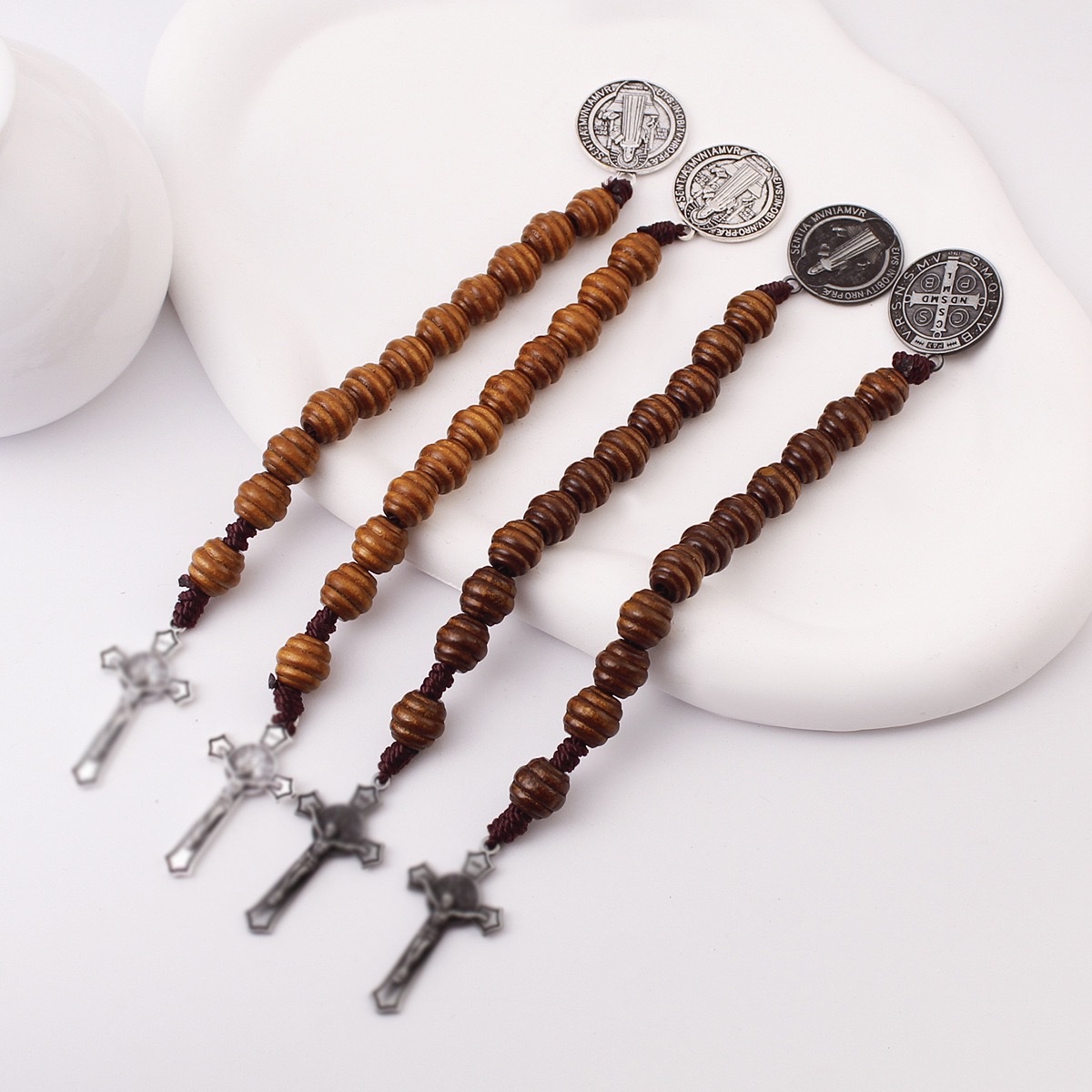跨境十字圣本笃合金吊坠奖章木珠祈祷口袋棕色洗礼派对男女手链