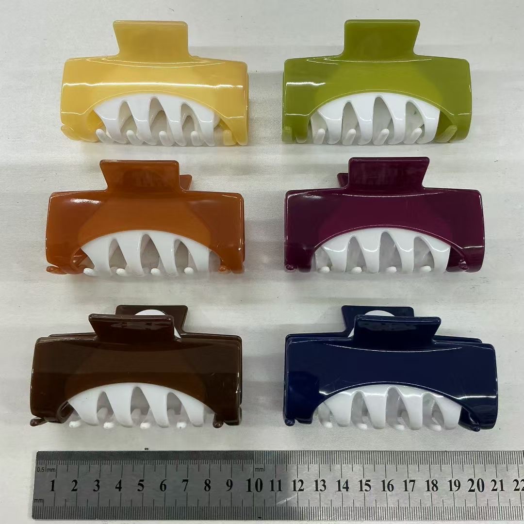 亚克力成人发夹抓夹发饰可爱发夹粉色卡通造型多巴胺发夹外贸可定制白底实物图