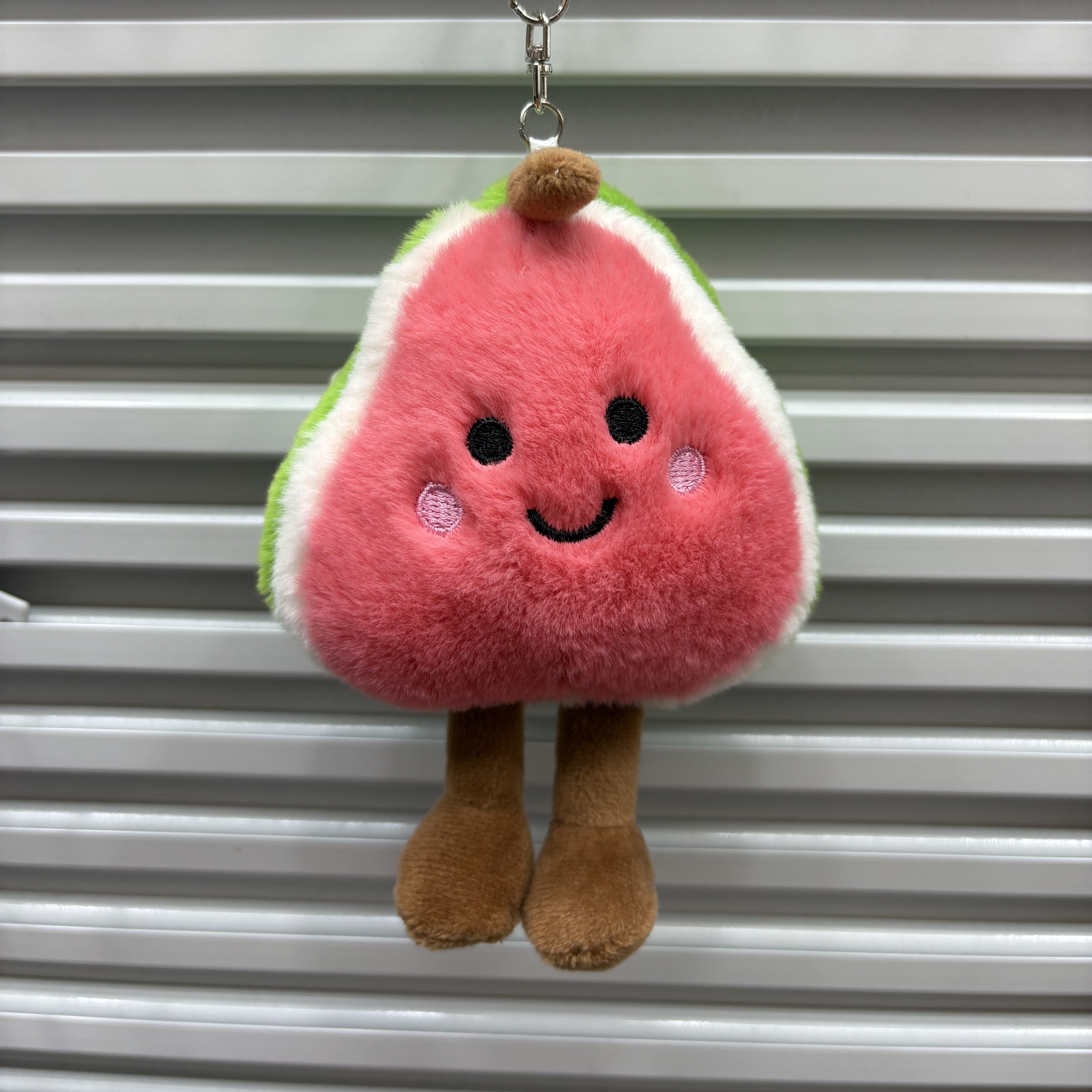Guava pendants, creative stress-relieving plush pendants, bags, keychains, vegetable dolls, machine dolls, cute and funny doll series pendants