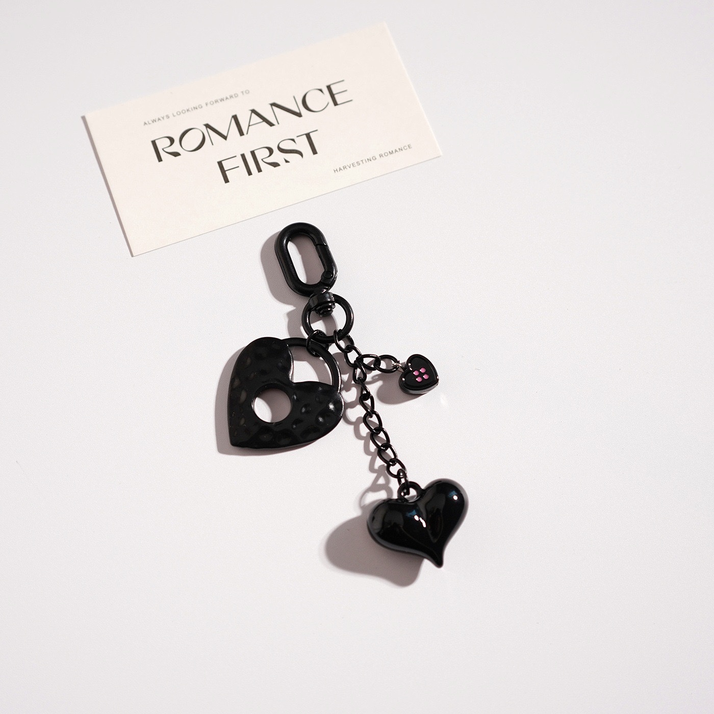 New cute four-leaf clover heart keychain pendant, bag pendant, small gift, car pendant, keychain detail image 9