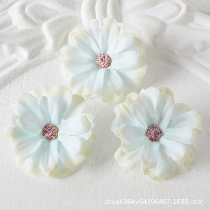 Artificial flowers, small flower hairpins, artificial flower heads, small daisies, French wild chrysanthemums, Hanfu headwear, straw hats, artificial flowers, small artificial flowers detail image 4