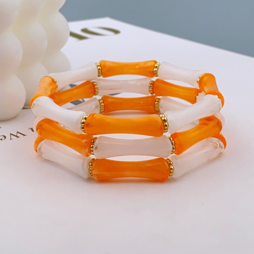 Cross-border exaggerated colored resin acrylic necklace, hand-strung beads, heart-shaped pendant, bucket beads, collarbone detail image 12