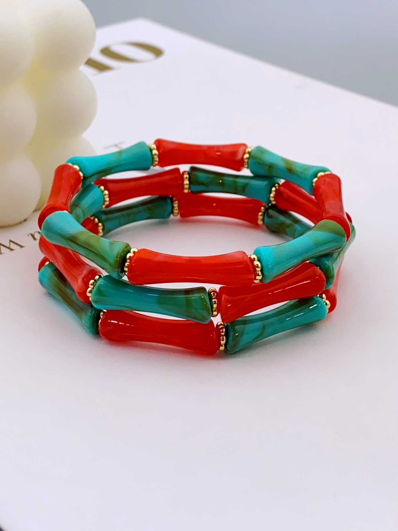 Cross-border exaggerated colored resin acrylic necklace, hand-strung beads, heart-shaped pendant, bucket beads, collarbone detail image 8