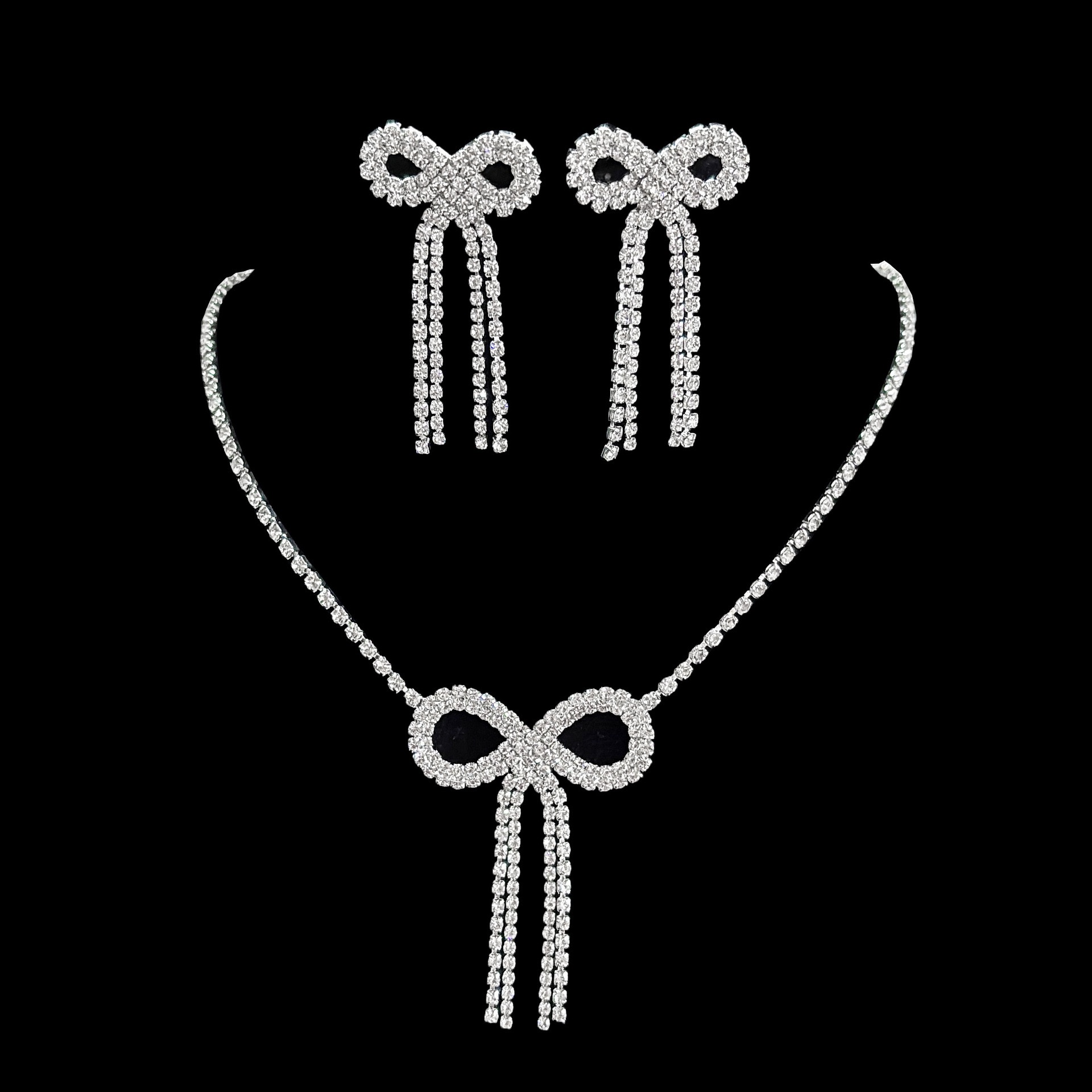 Claw chain rhinestone necklace Specification image