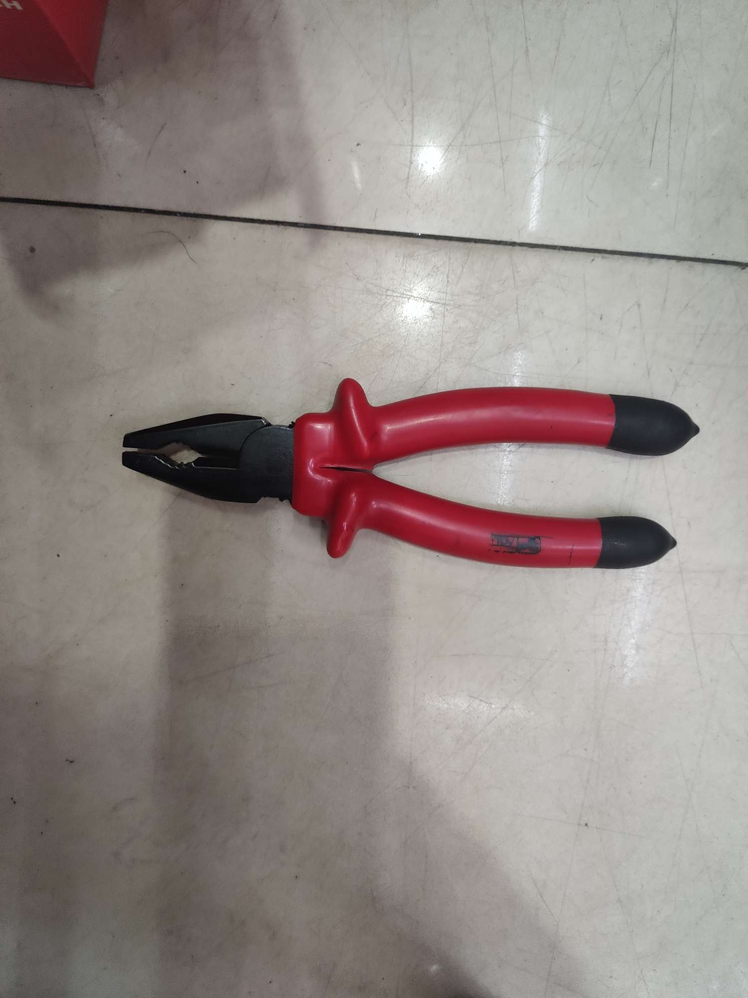 尖嘴钳条纹柄钢丝钳五金工具