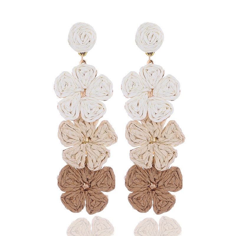 Amazon cross-border Bohemian-style, elegant multi-layered flower earrings, hand-woven raffia personalized earrings and accessories detail image 3