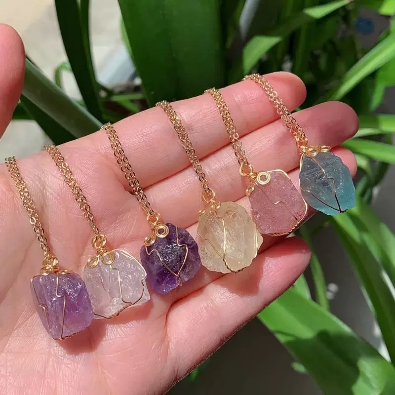 Authentic seven-color natural stone 女娲补天 original stone wound necklace crystal pendant transparent colored stone chain necklace Specification image