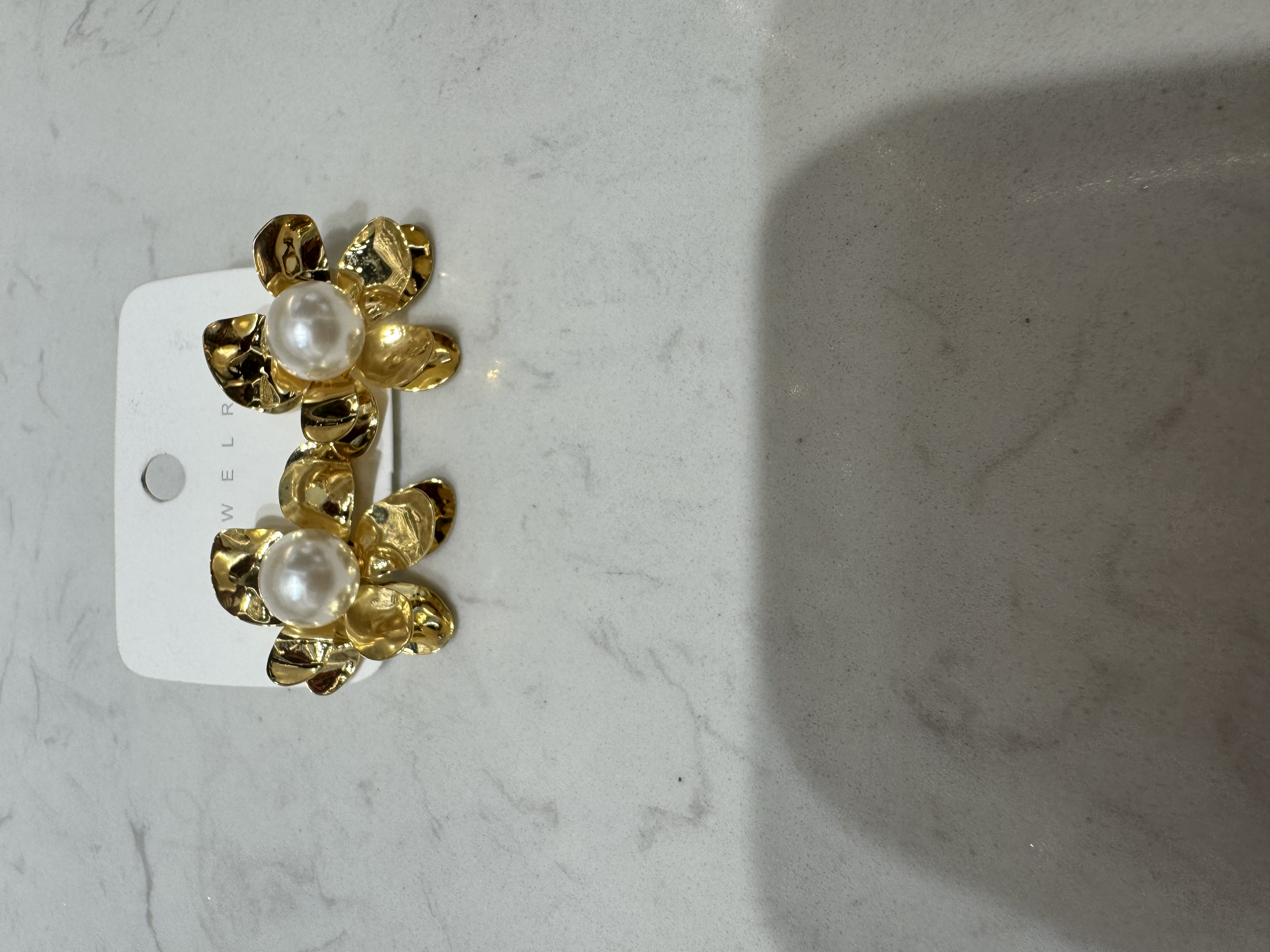 2026新款爆款巧克力色高跟鞋珍珠耳环女轻奢高级感耳钉巨好看耳饰