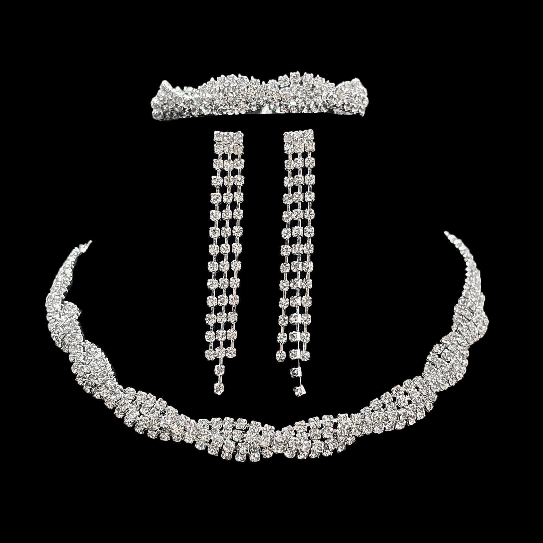 Claw chain rhinestone necklace Application Scenario