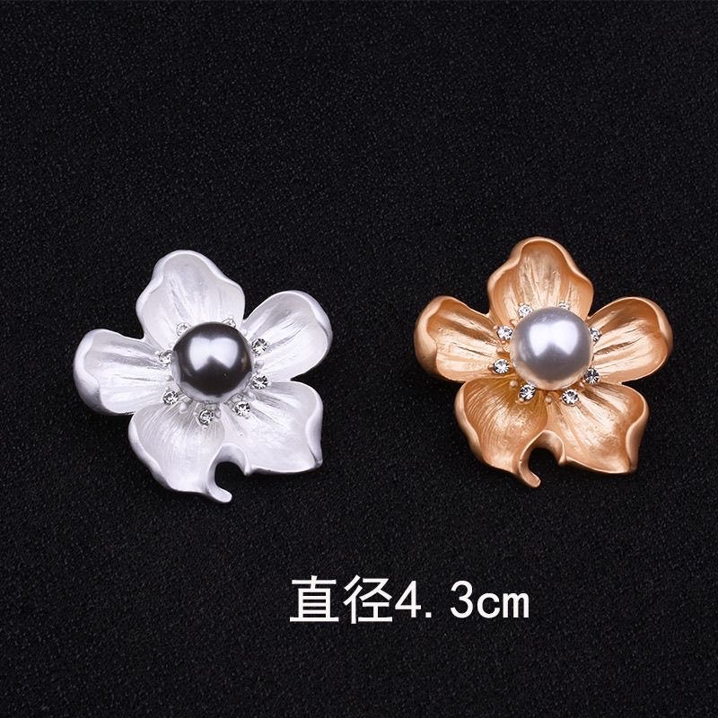 包邮配饰新款扣子胸花金属纽扣珍珠气质花朵大衣胸针别针饰品
