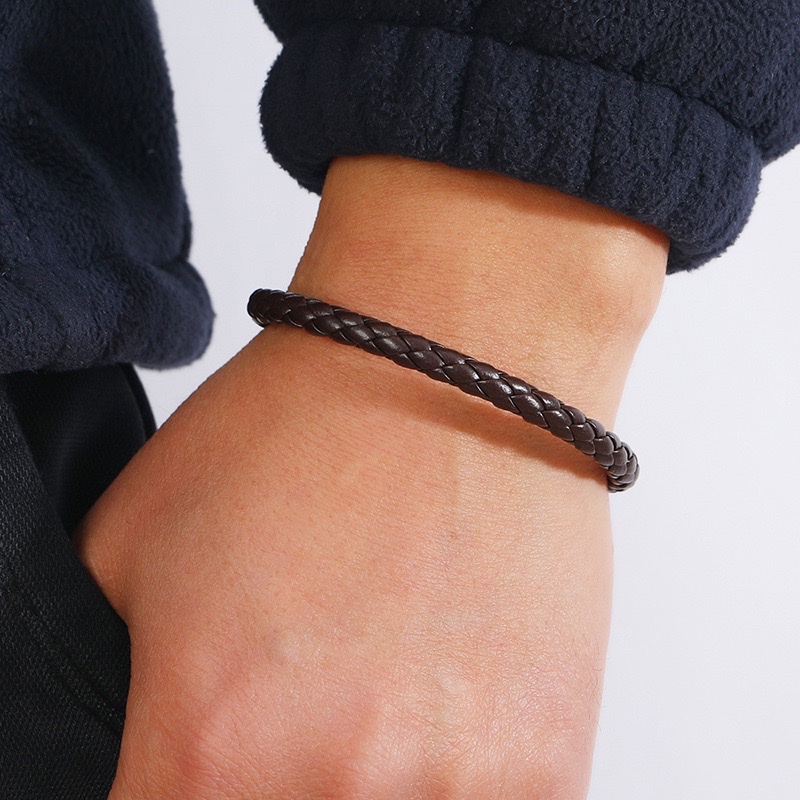 Cross-border best-selling accessories: Personalized and simple PU woven leather bracelet and jewelry, Korean-style casual and versatile accessories, silicone bracelet Item Picture