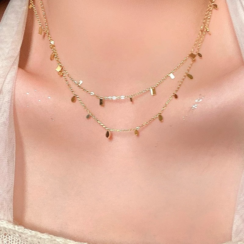 金闪闪钛钢项链女轻奢小众水滴吊坠锁骨链新款毛衣链颈链首配饰品