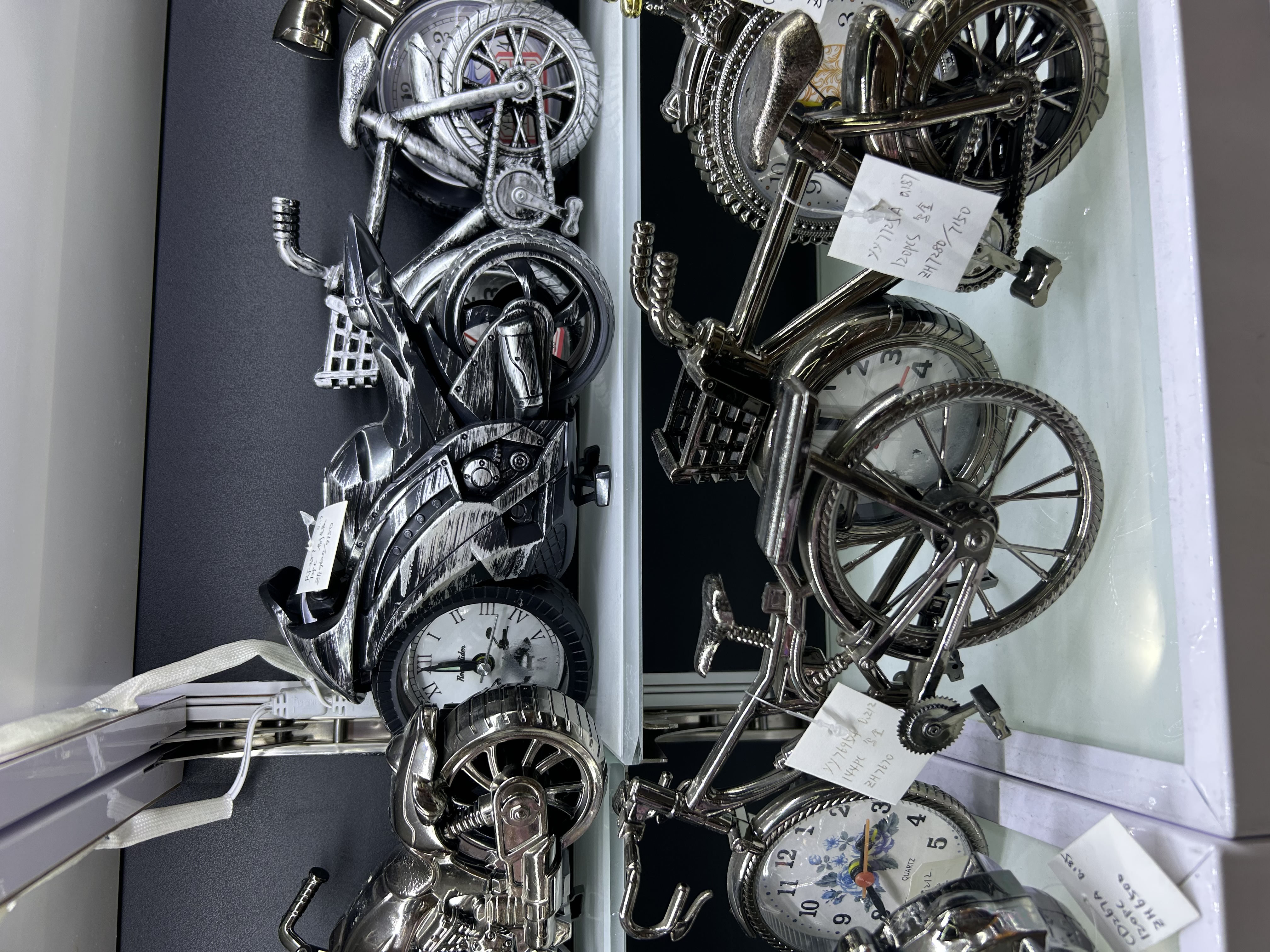 装饰工艺品塑料钟表桌面钟