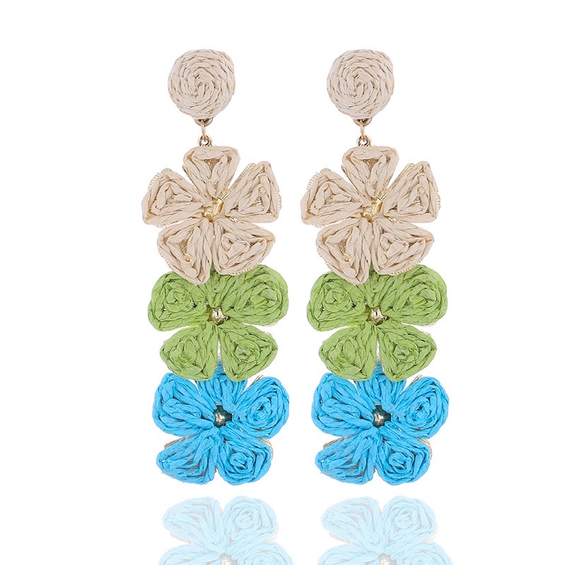 Amazon cross-border Bohemian-style, elegant multi-layered flower earrings, hand-woven raffia personalized earrings and accessories details Picture