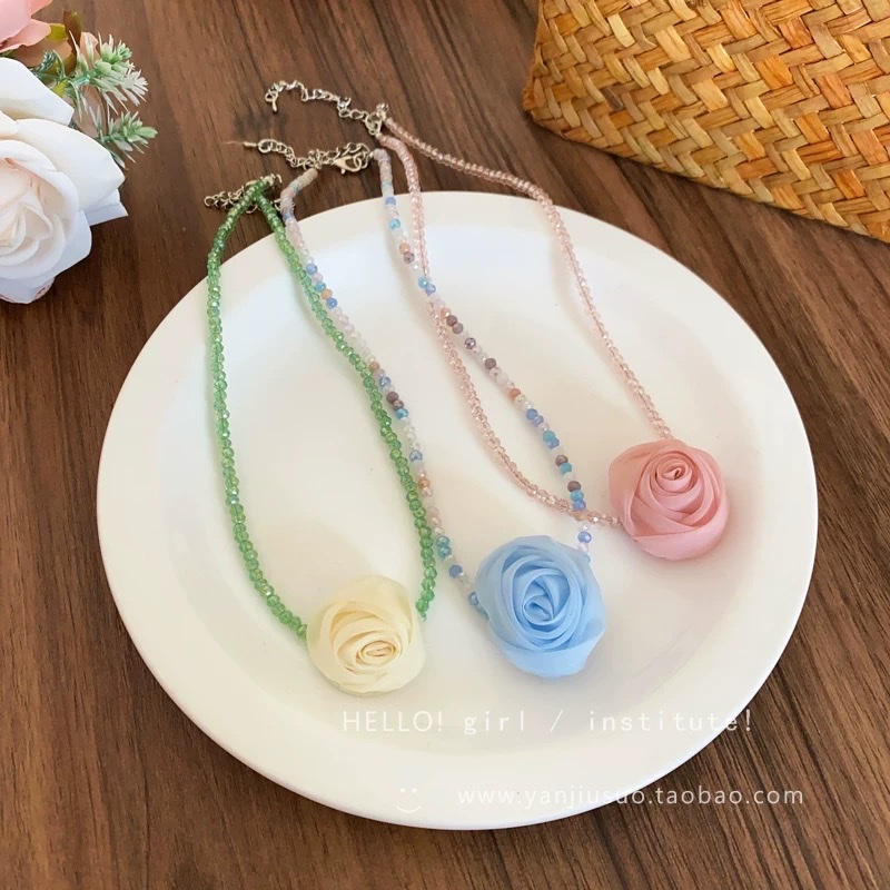 Fresh and sweet netted rose necklace for girls, numerous amine beads collarbone chain, choker neck chain accessory, neck jewelry, collarbone chain, niche light luxury jewelry, 925 sterling silver Horse Year pendant collarbone chain detail image 5