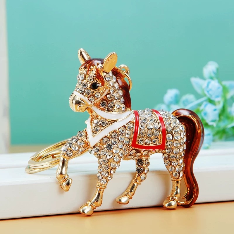 New creative diamond-encruted zodiac horse car keychain, cute girl bag pendant, exquisite key chain, gift keychain, keychain, keychain, keychain, cartoon keychain pendant, keychain doll pendant, keychain Application Scenario
