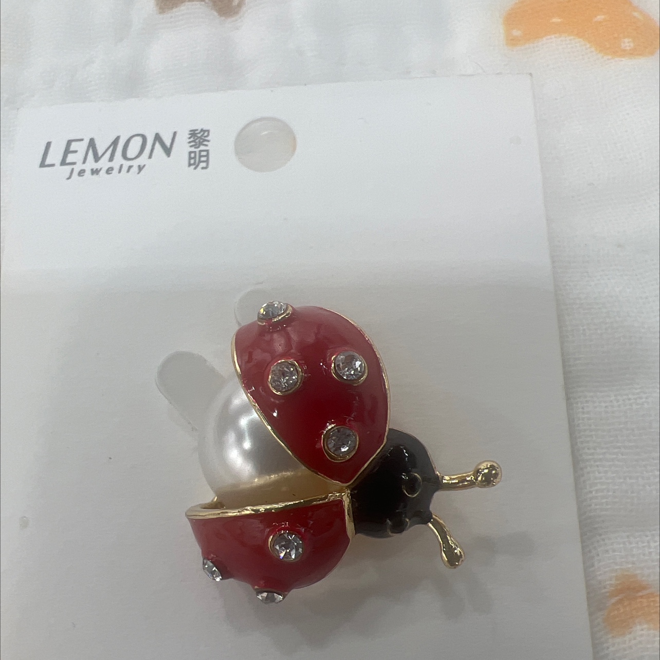 这是一款高档商品，是一款纯手工滴油而成，是锌合金制作而成珍珠珠宝首饰详情图3