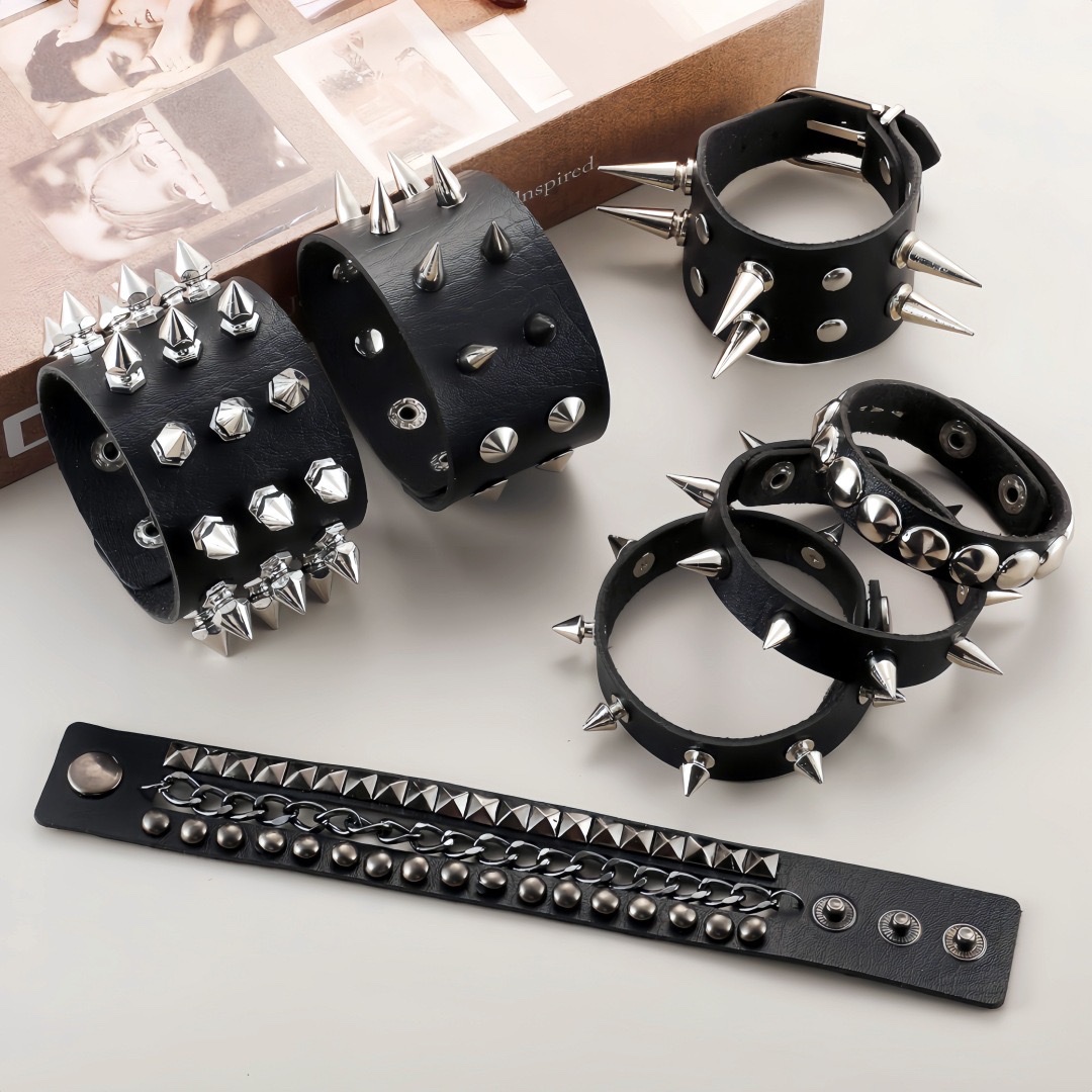 Eco-friendly PU leather, European and American fashion punk style multi-layer retro bracelet, personalized rivet chain bracelet set