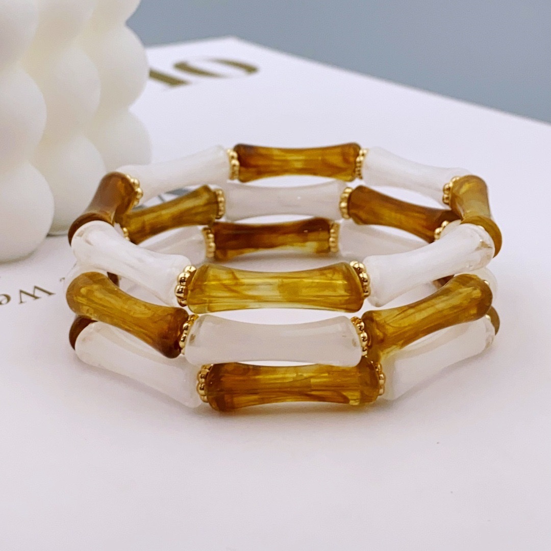 Cross-border exaggerated colored resin acrylic necklace, hand-strung beads, heart-shaped pendant, bucket beads, collarbone detail image 19