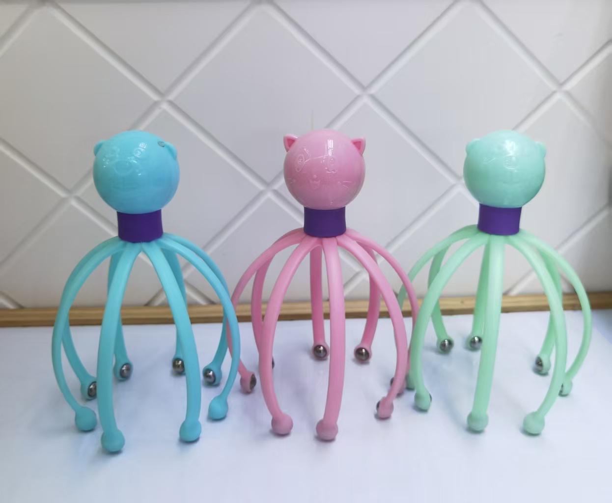 头部按摩器爪子八爪鱼五爪十二爪手动经络双重滚珠疏通挠头皮神器