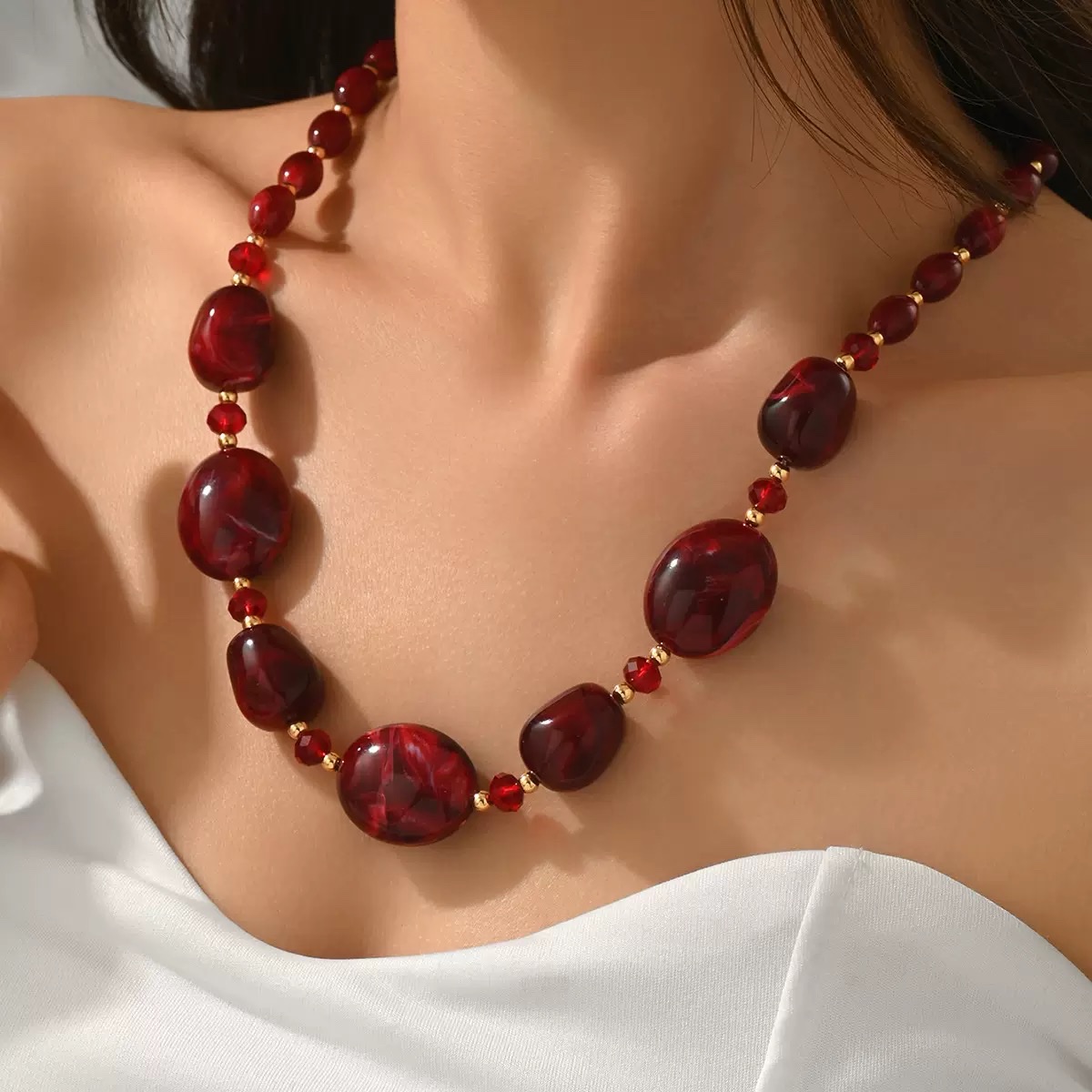 欧美跨境外贸新款夸张红色树脂串珠项链复古时尚亚克力钻女士优雅