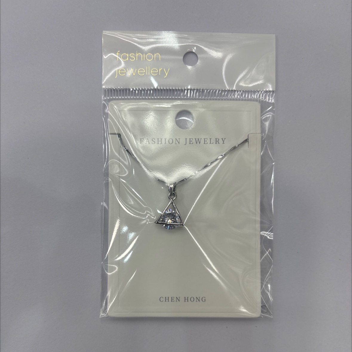 锆石吊坠三角形项链时尚饰品搭扣设计感简约优雅