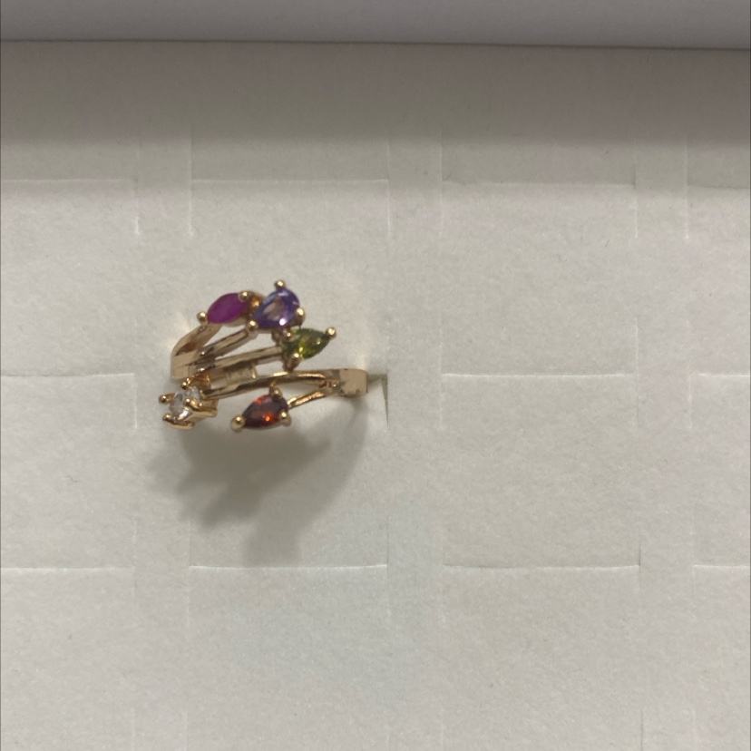 铜锆石镶嵌工艺，款式新颖别致大方，简约时尚潮流女式戒指铜微镶戒指