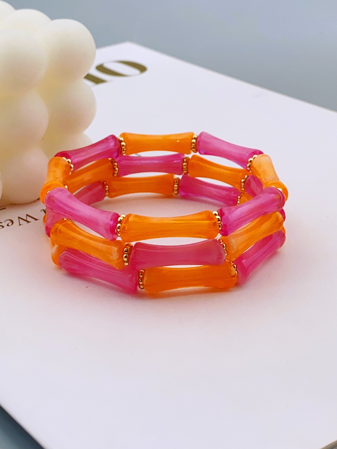 Cross-border exaggerated colored resin acrylic necklace, hand-strung beads, heart-shaped pendant, bucket beads, collarbone detail image 11