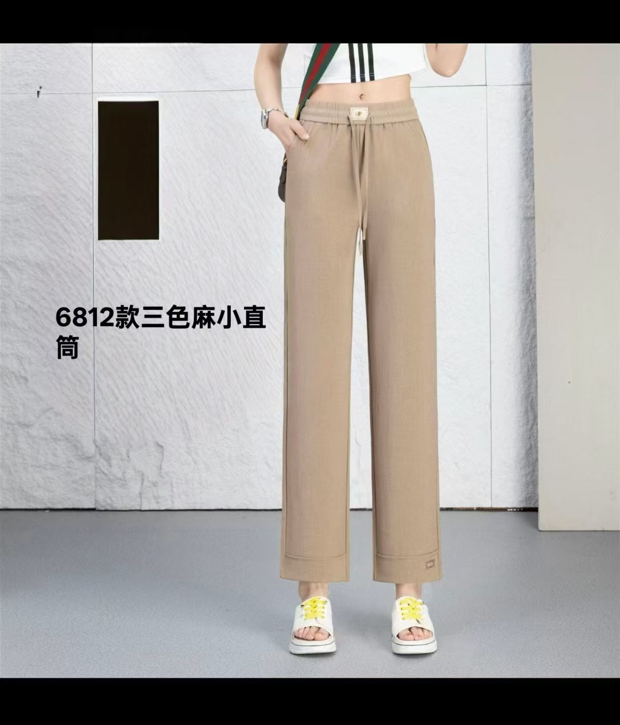 The trendy women's trousers for Spring and Autumn 2026 are the linen straight-leg pants with an elastic waist and khaki color Application Scenario