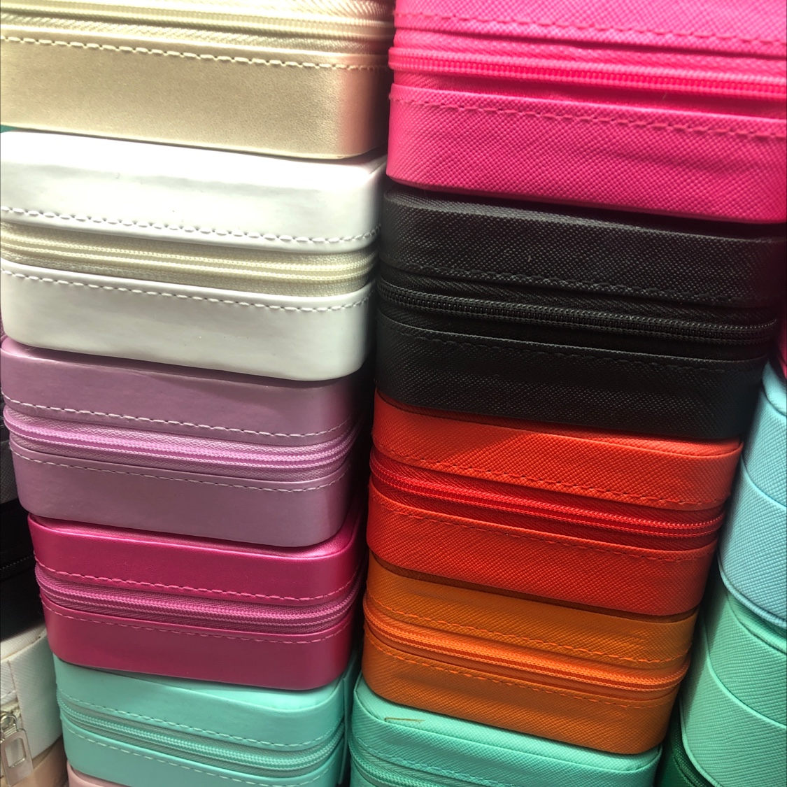 Pu首饰盒手串包装盒饰品收纳盒简约礼盒包装盒细节图