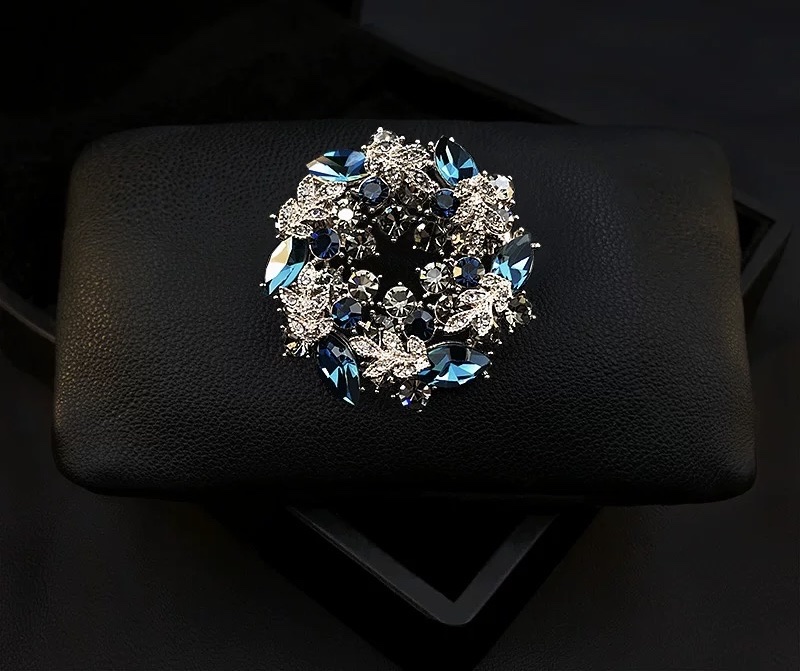 高级感复古宫廷胸针高档精致时尚紫荆花西服配饰毛衣别针胸花细节图