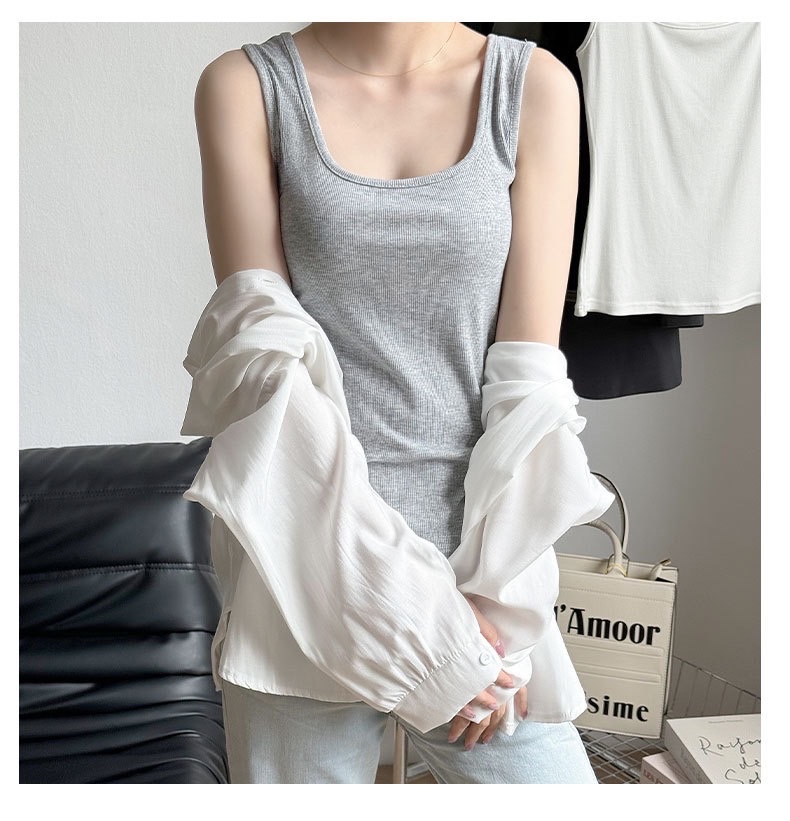 The new spring and summer threaded women's vest is a versatile top that can be worn as an inner or outer layer for women detail image 8