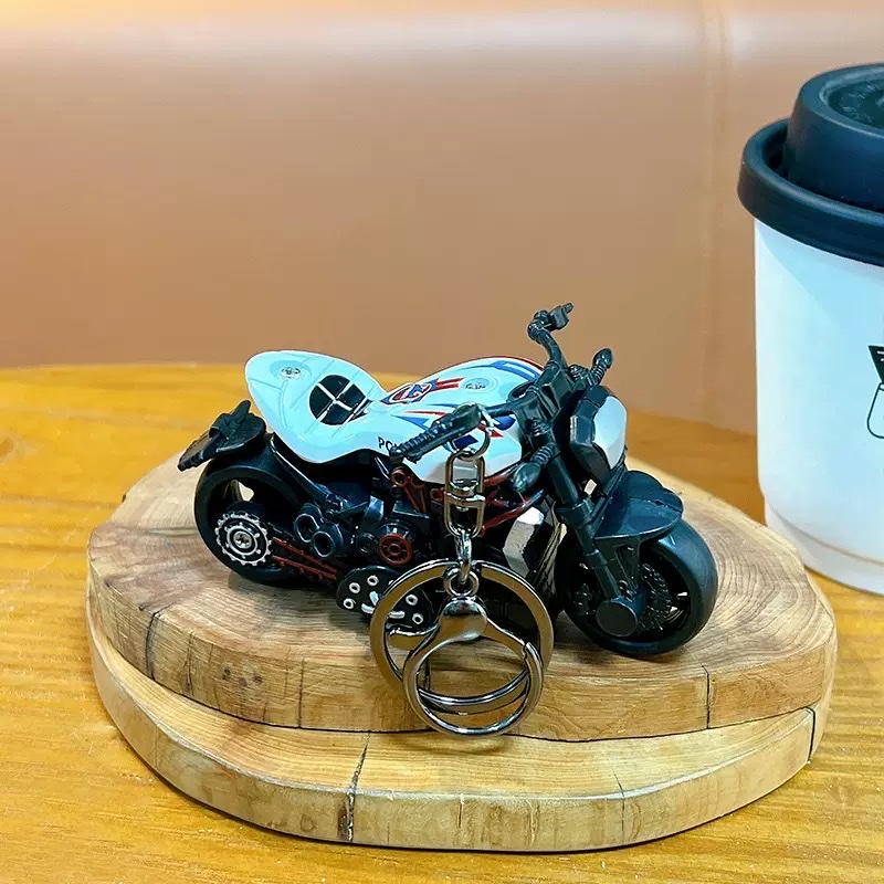Creative and cool Huili motorcycle keychain, fun and stress-relieving student toy pendant, bag accessory keychain, cartoon keychain pendant, keychain cartoon keychain pendant Application Scenario