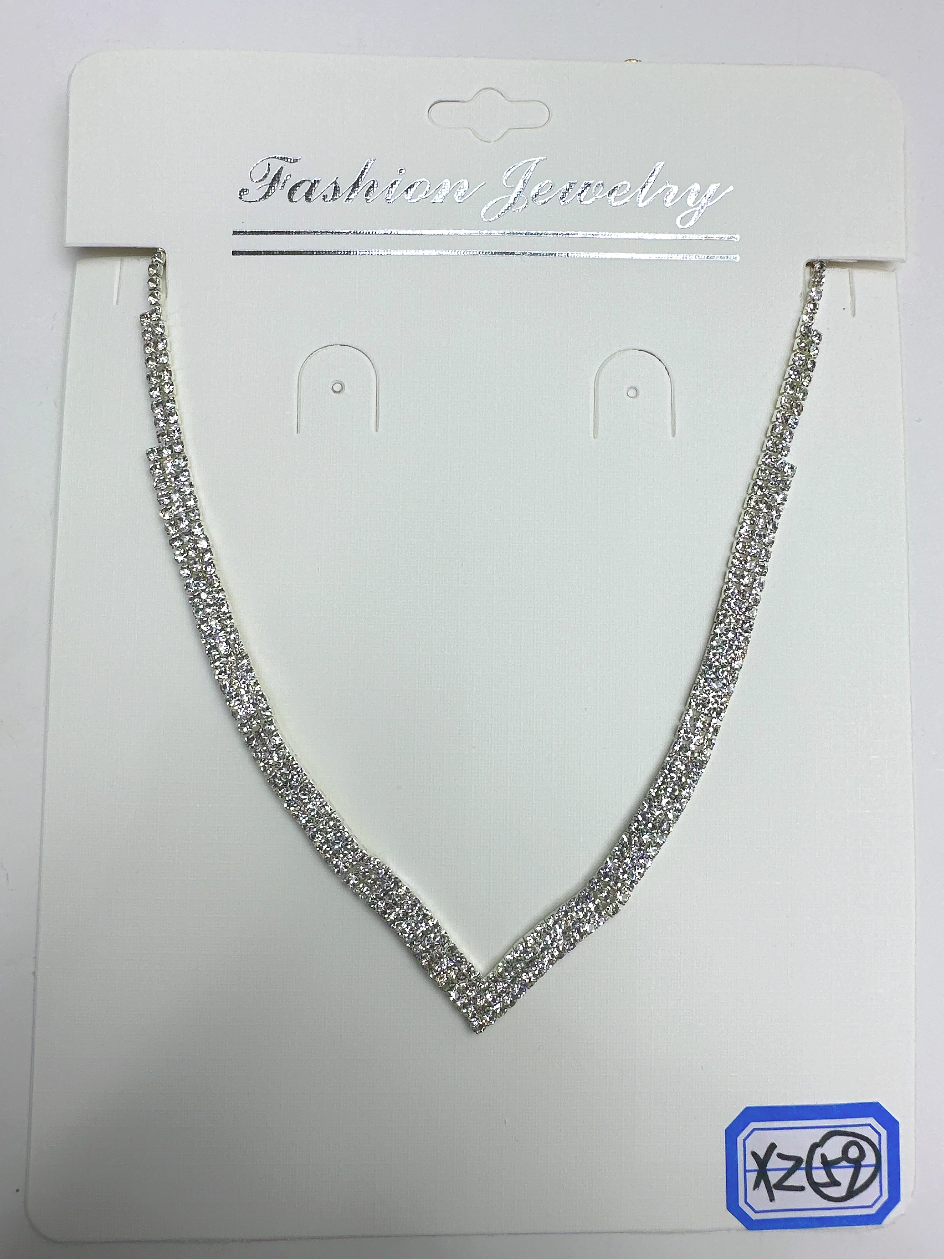 Hot-selling full-diamond water diamond necklace, exquisite collarbone chain, heavy industry, noble lady's style necklace, fashionable and trendy necklace detail image 2