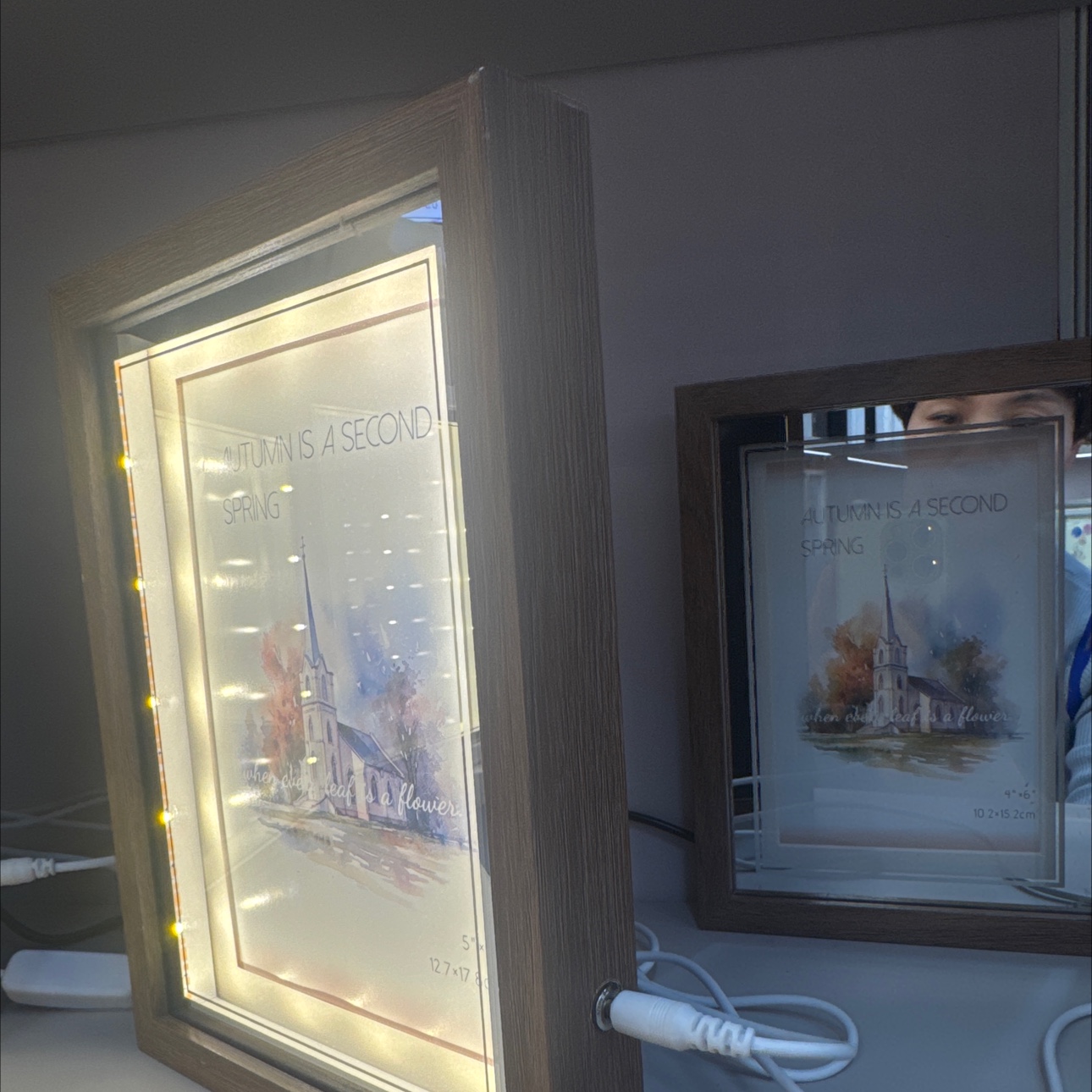 密度板带灯相框，美观实用产品图