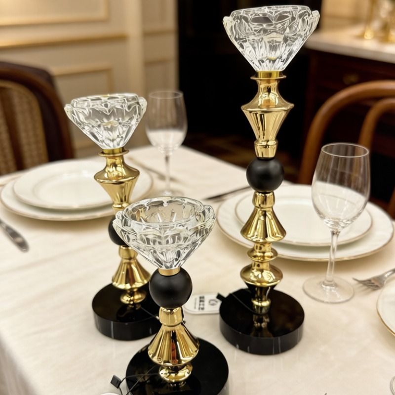 European-style decorative soft furnishings, wedding handicrafts, candlesticks, home items, candlesticks, candlestick handicrafts, candlesticks details Picture