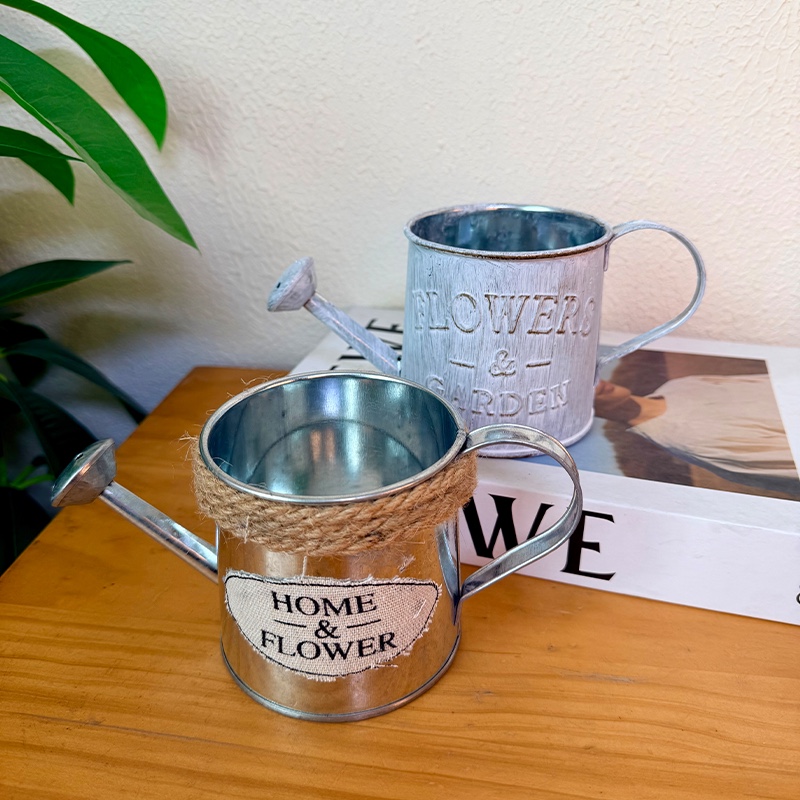 Ironwork watering can, decorative succulent artificial flowers, iron bucket, retro country garden planting, office decorative flower POTS, decorative items with printed creativity, in stock details Picture